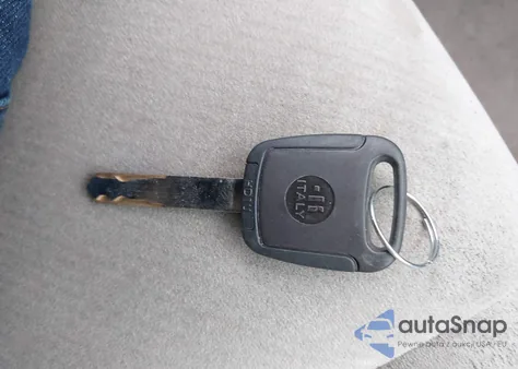 2010 Honda Civic Lx z USA, uszkodzony, nr VIN 2HGFA1F55AH576407